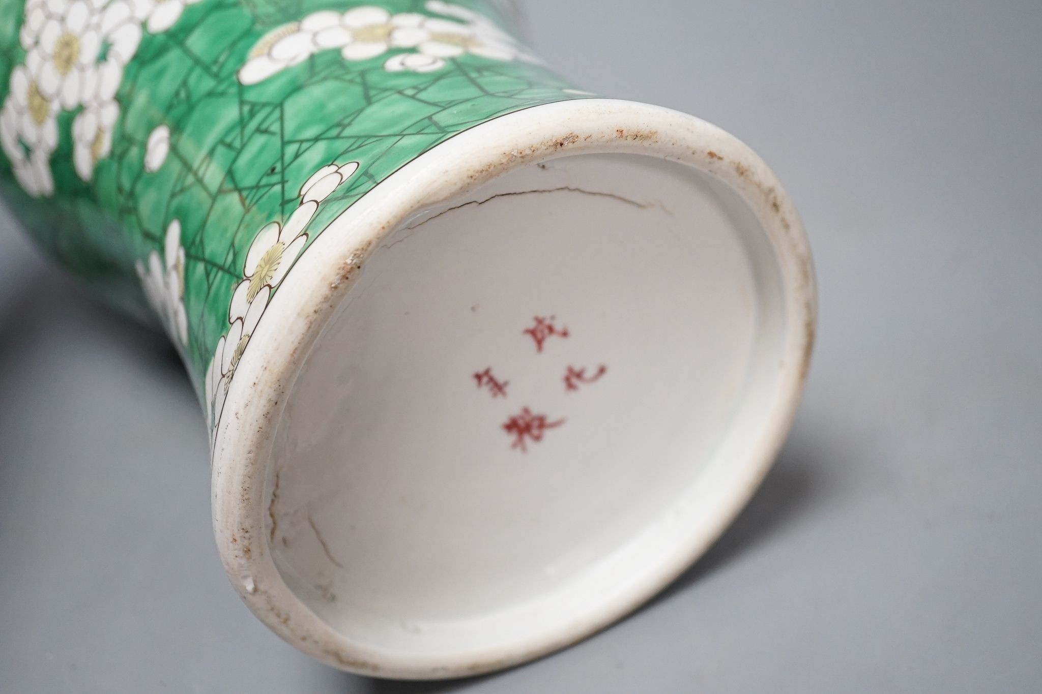 Four graduated Mason’s hydra jugs, tallest 19cm., and eight various ironstone or earthenware plates